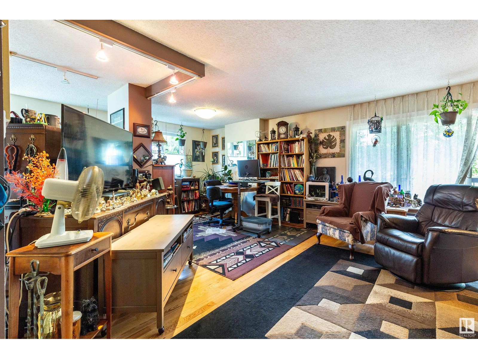Photo 5 of 404 9929 113 St Nw, Edmonton AB