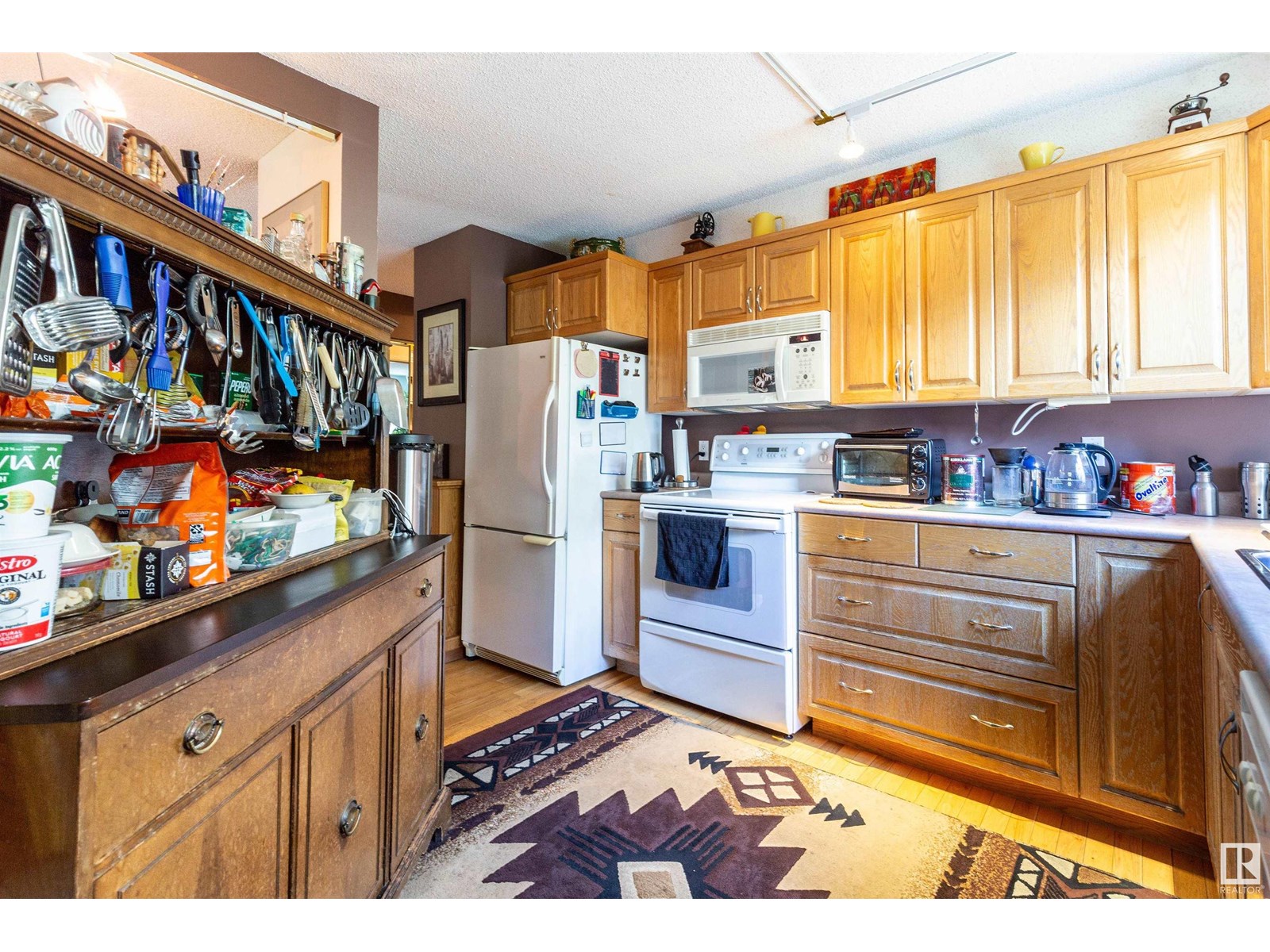 Photo 9 of 404 9929 113 St Nw, Edmonton AB
