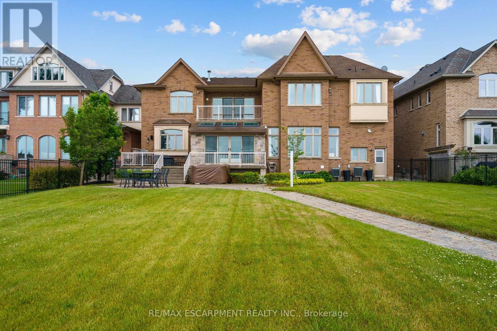 Photo 37 of 56 Aquamarine Drive, Hamilton ON
