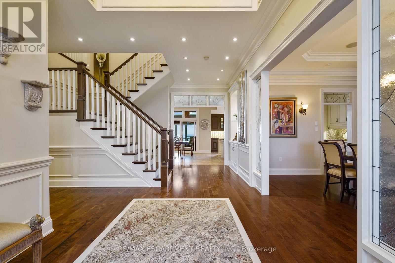 Photo 34 of 56 Aquamarine Drive, Hamilton ON