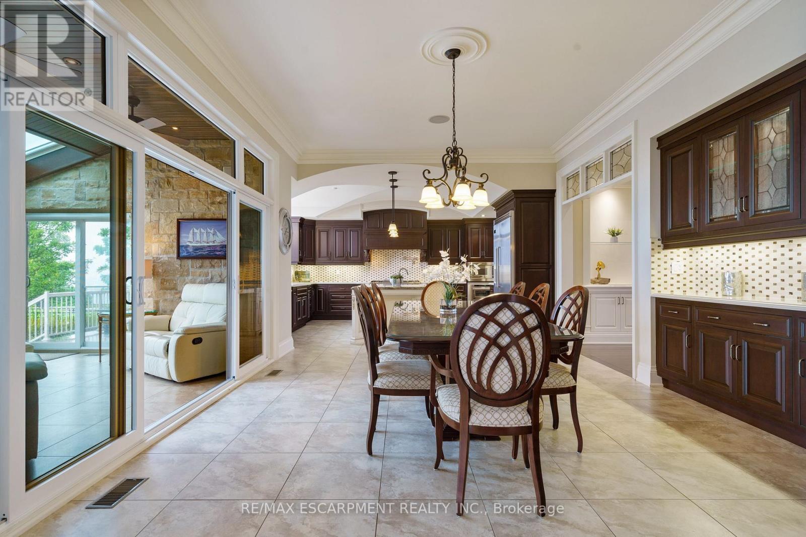 Photo 4 of 56 Aquamarine Drive, Hamilton ON