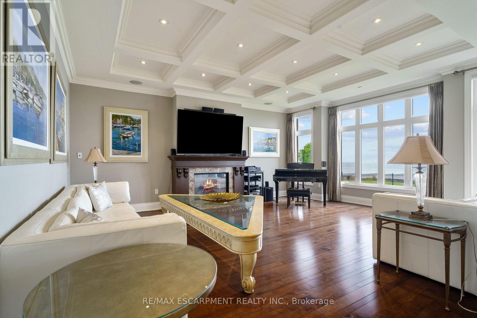 Photo 14 of 56 Aquamarine Drive, Hamilton ON