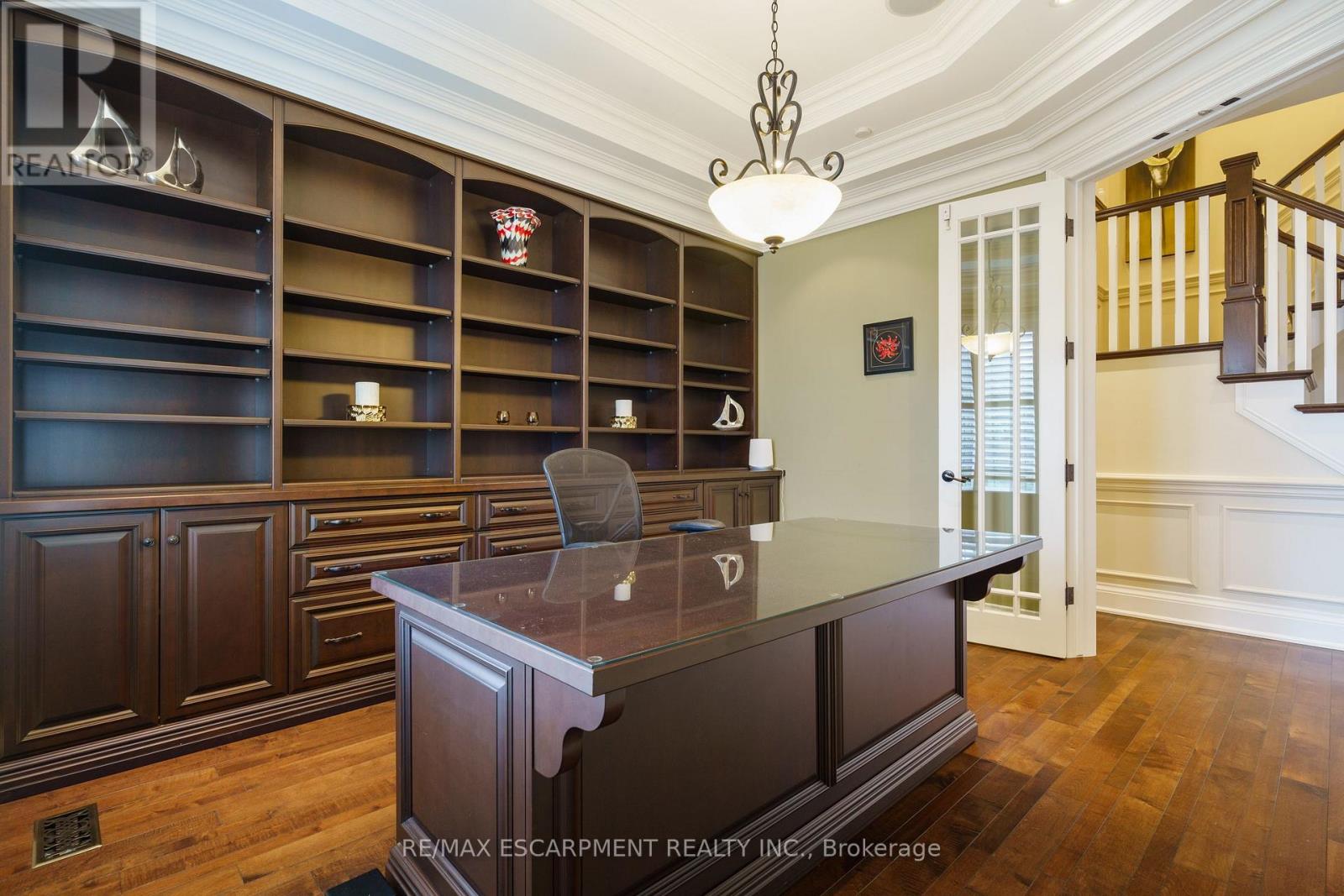 Photo 13 of 56 Aquamarine Drive, Hamilton ON