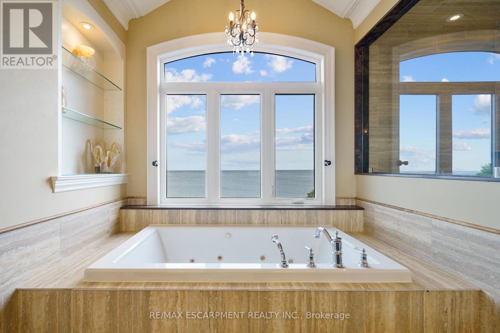 Photo 43 of 56 Aquamarine Drive, Hamilton ON