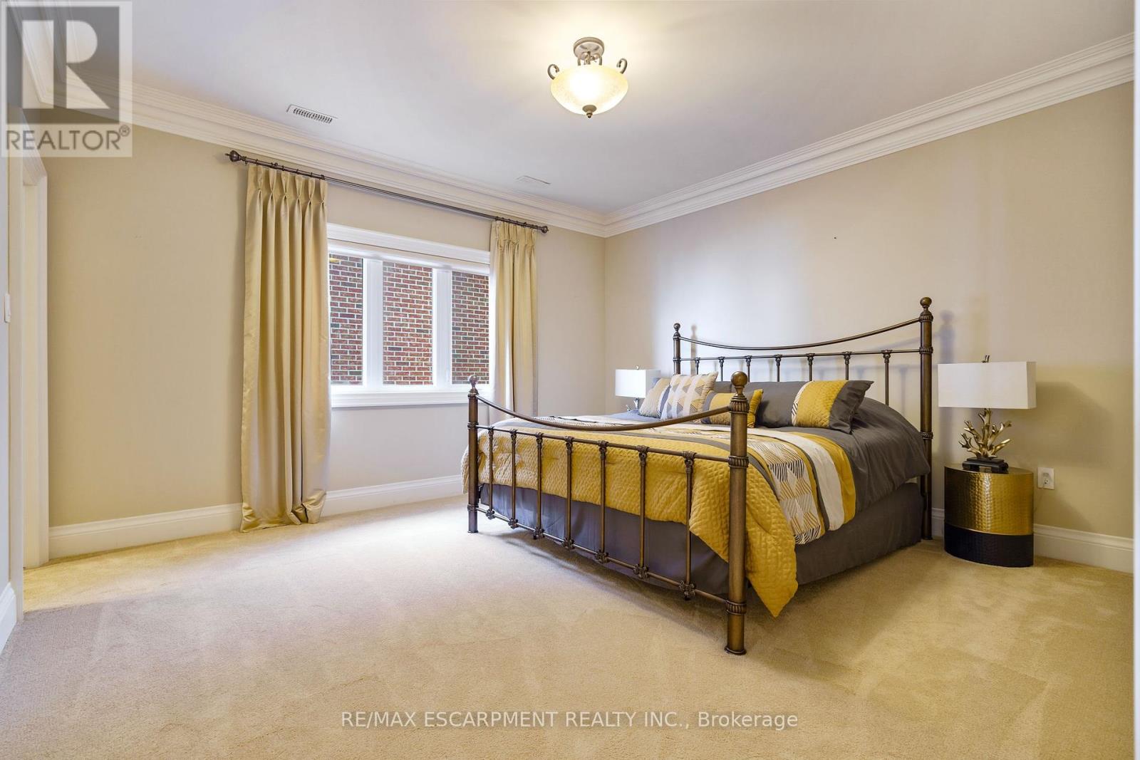Photo 11 of 56 Aquamarine Drive, Hamilton ON