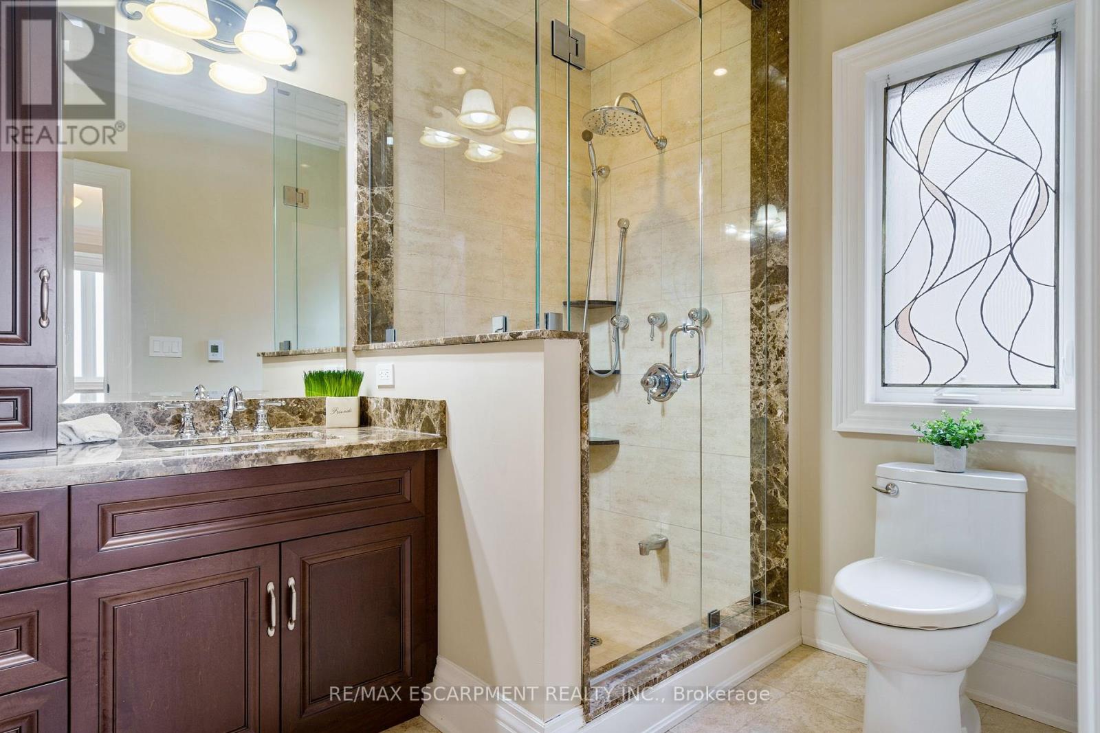 Photo 39 of 56 Aquamarine Drive, Hamilton ON