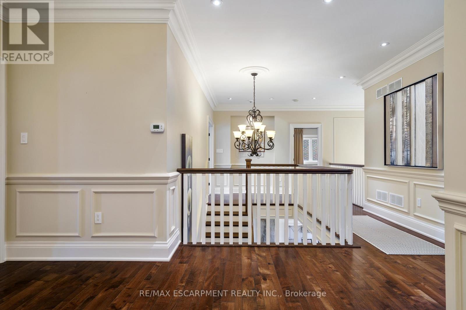 Photo 24 of 56 Aquamarine Drive, Hamilton ON