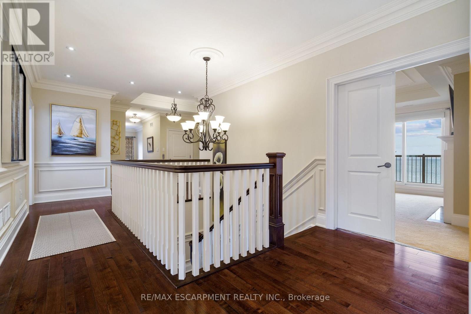 Photo 20 of 56 Aquamarine Drive, Hamilton ON