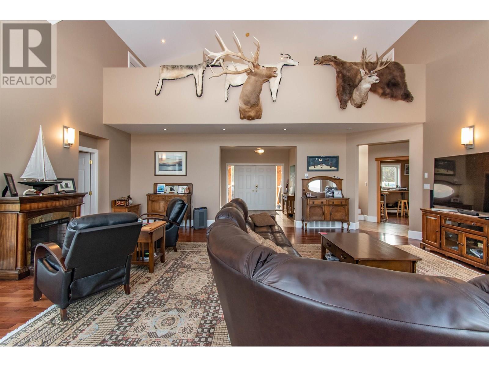 8020 HISLOP ROAD, Telkwa