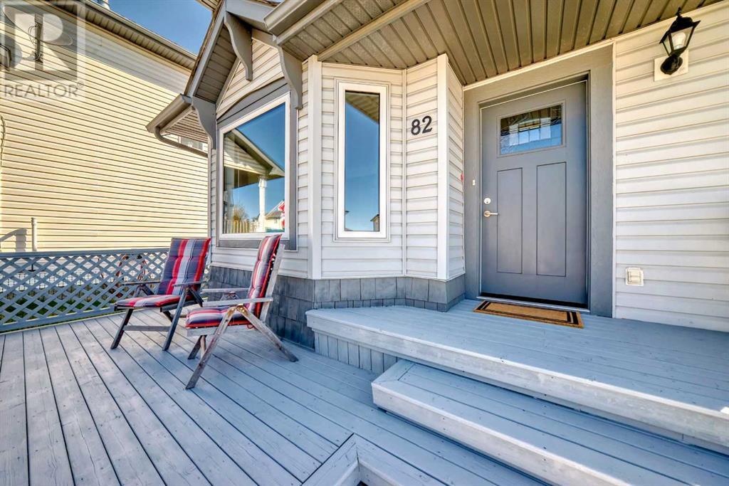 Single Family House for Sale in  Citadel Vista Close NW Citadel Calgary 