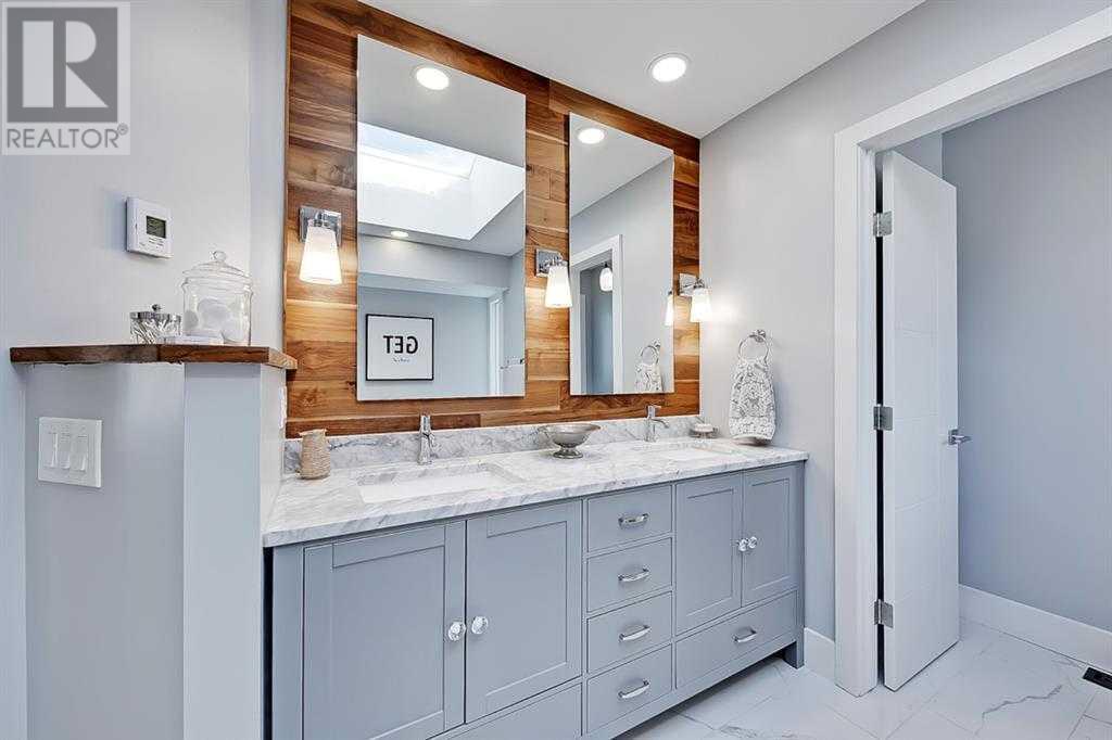 Single Family House for Sale in  Edgebrook Gardens NW Edgemont Calgary 