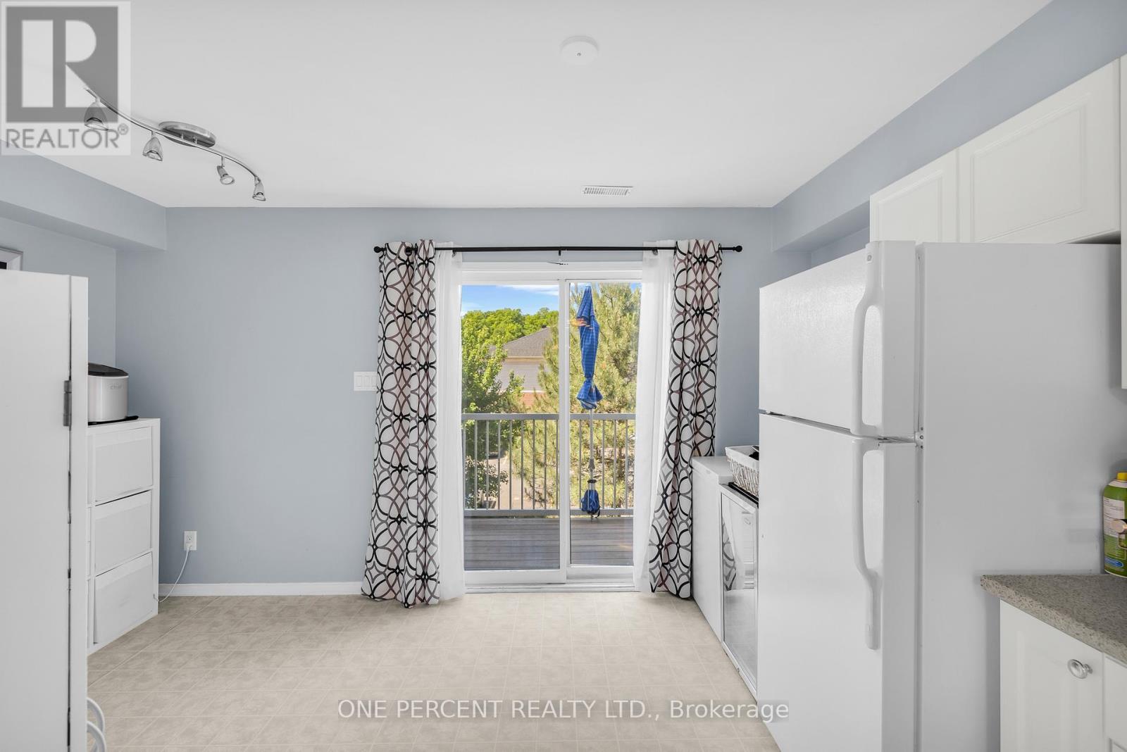 Photo 39 of 3 250 Cresthaven Drive, Ottawa ON