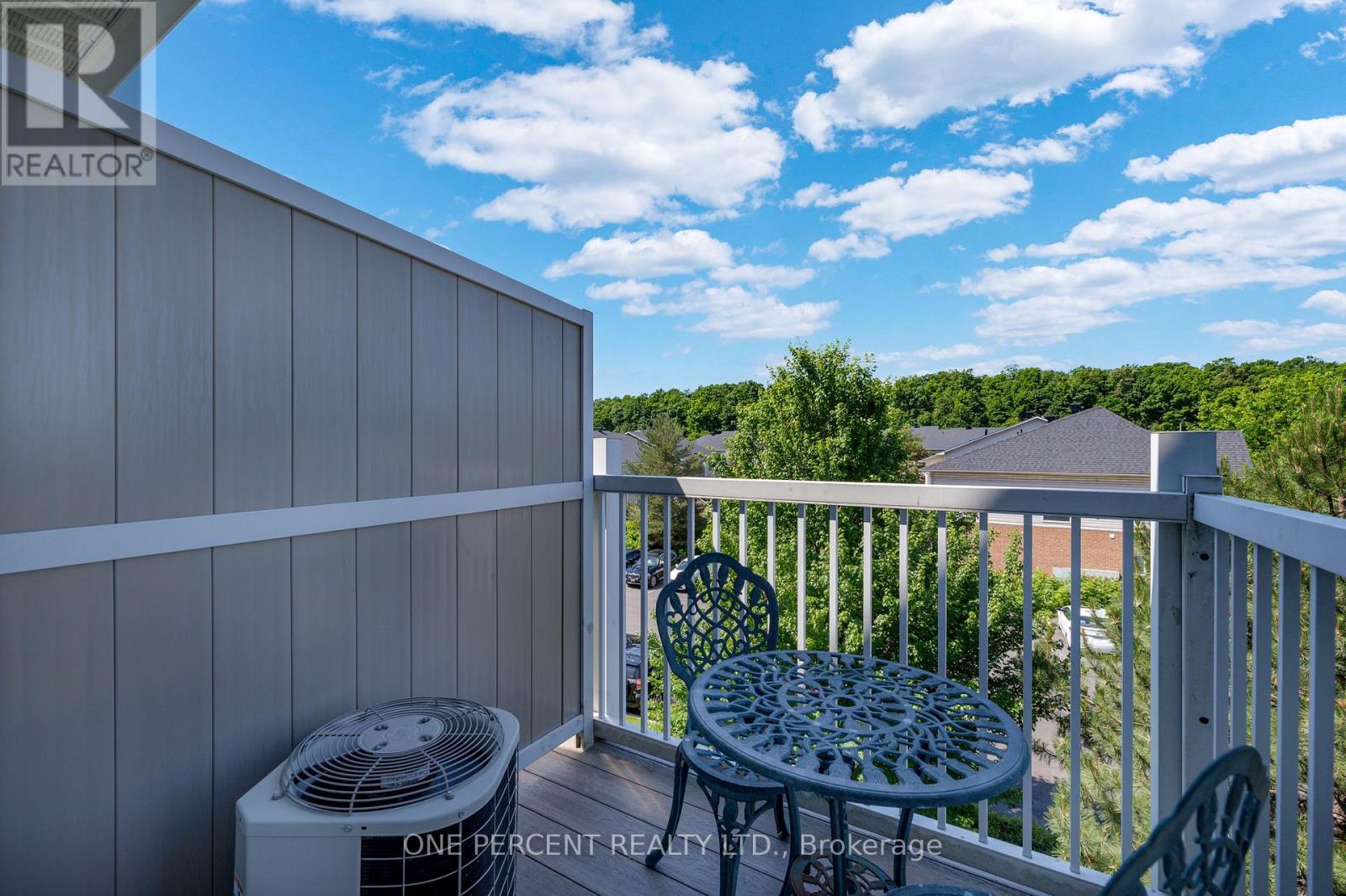 Photo 33 of 3 250 Cresthaven Drive, Ottawa ON