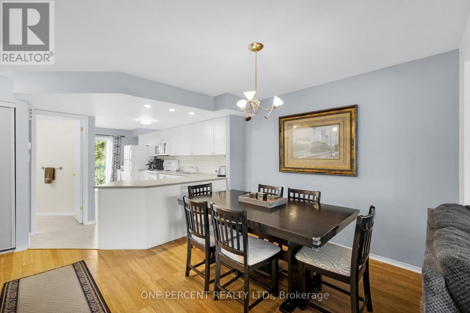 Photo 19 of 3 250 Cresthaven Drive, Ottawa ON