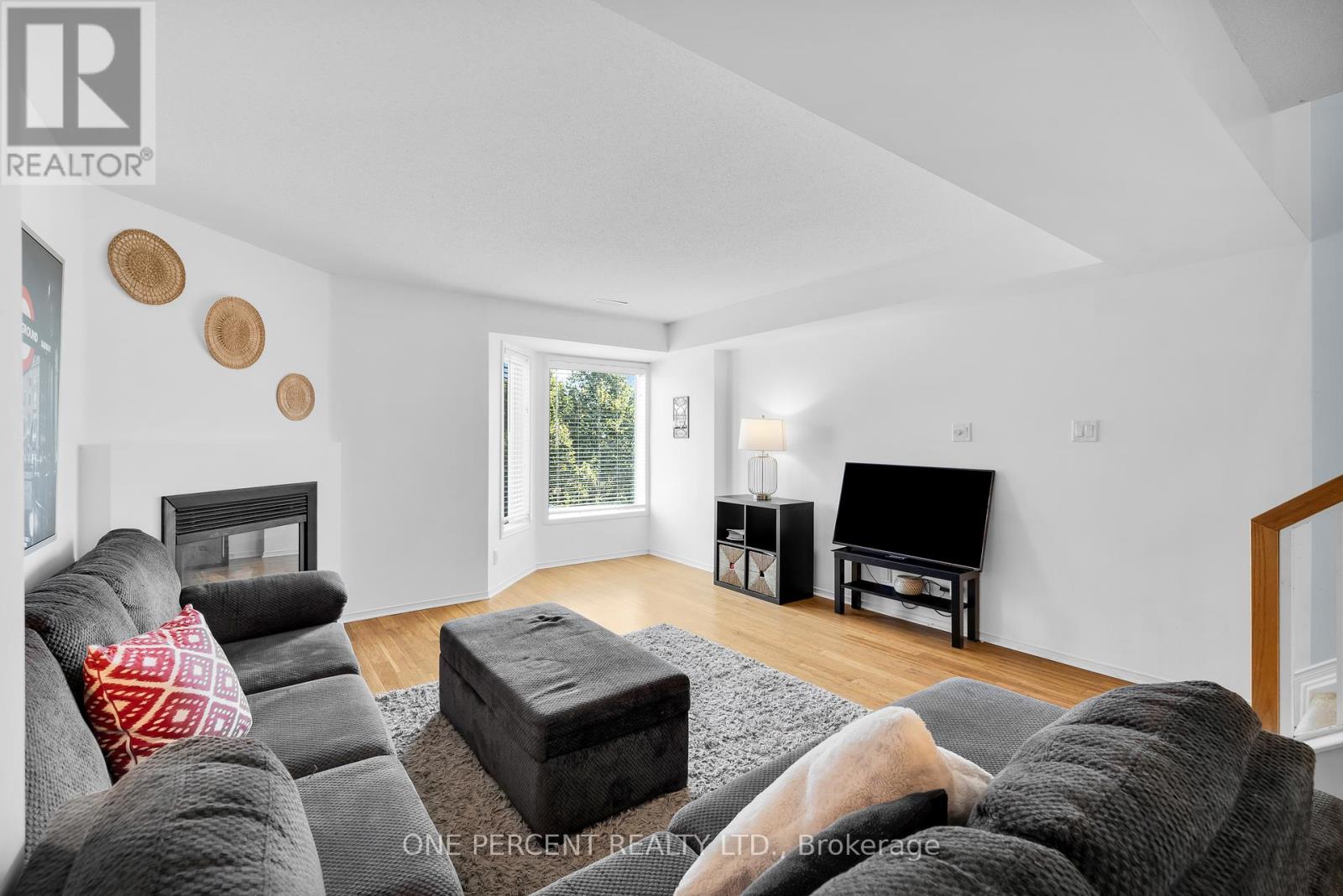 Photo 20 of 3 250 Cresthaven Drive, Ottawa ON