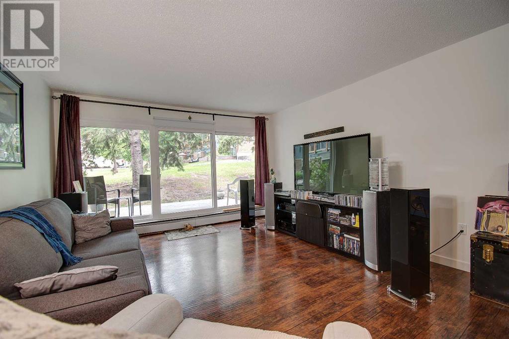 Single Family House for Sale in    Avenue SW Haysboro Calgary 