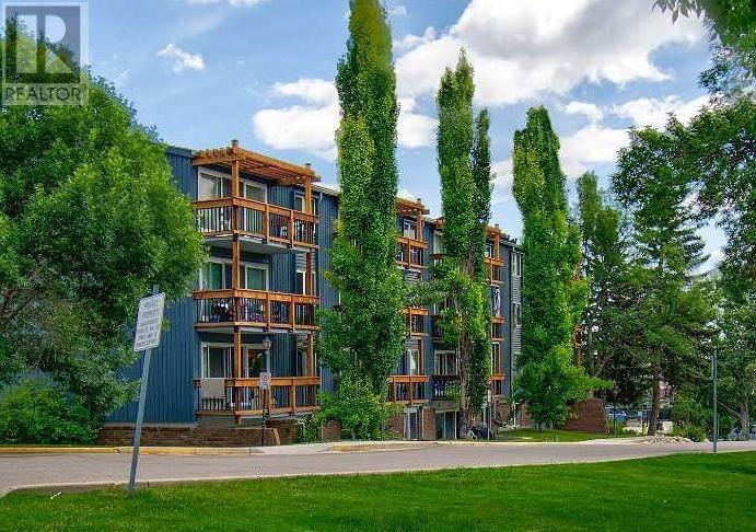 Single Family House for Sale in    Avenue SW Haysboro Calgary 