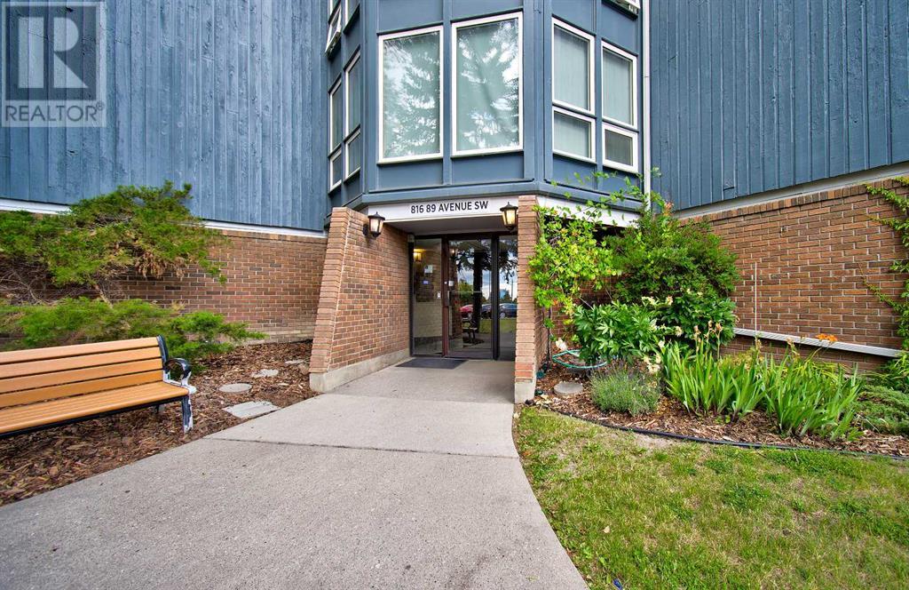 Single Family House for Sale in    Avenue SW Haysboro Calgary 