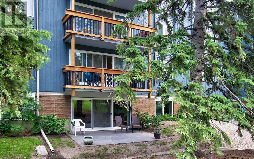 Single Family House for Sale in    Avenue SW Haysboro Calgary 