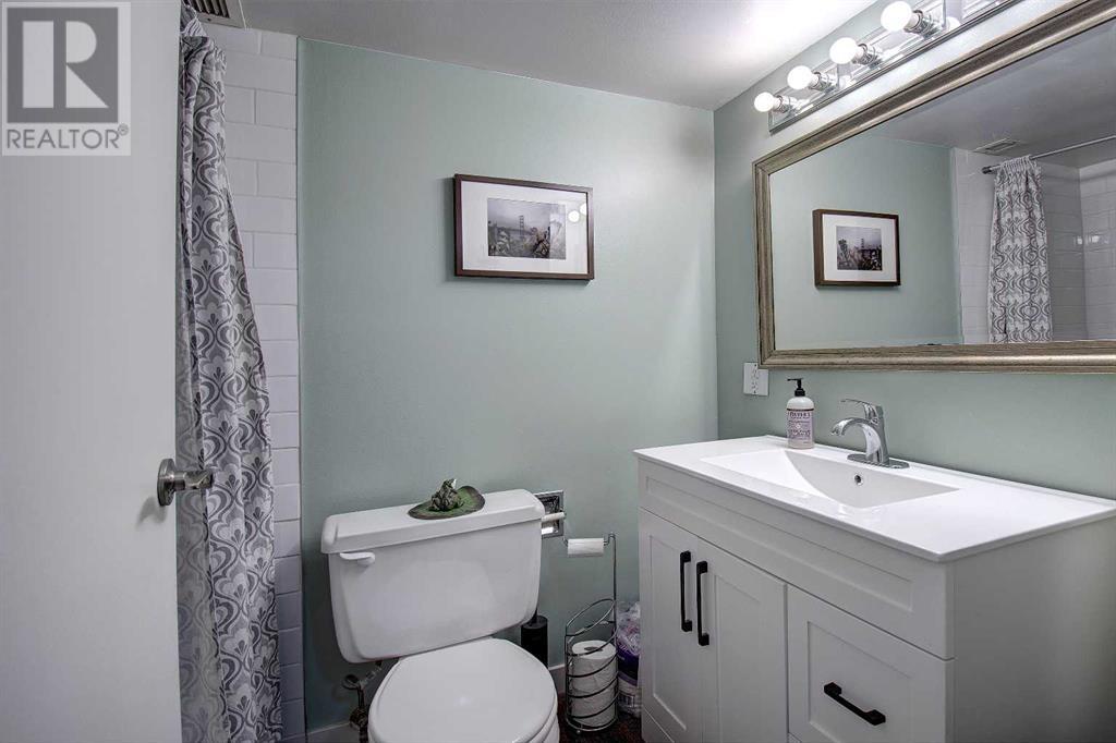Single Family House for Sale in    Avenue SW Haysboro Calgary 