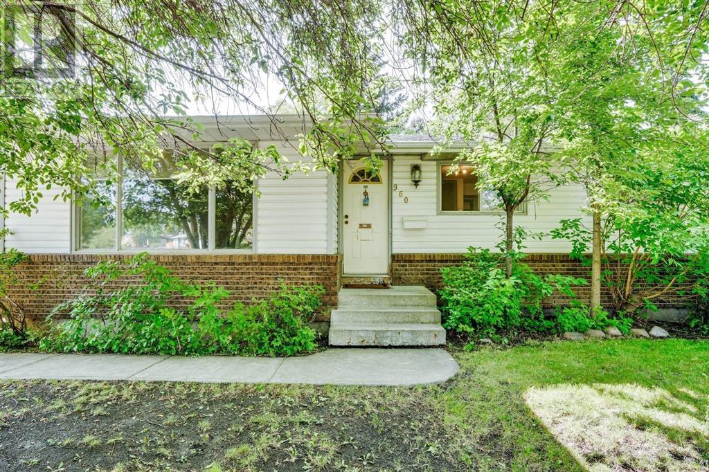 960 Lysander Drive SE, Calgary, Alberta