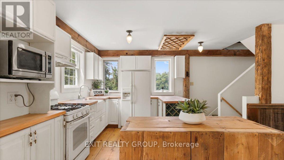 Photo 17 of 782 County Rd 49, Prince Edward County ON