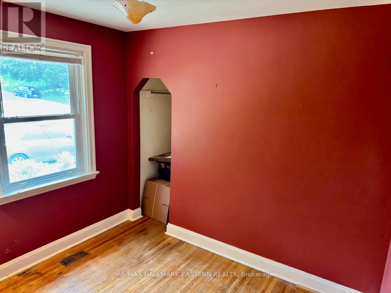 Photo 12 of 232 Munroe Avenue, Peterborough ON