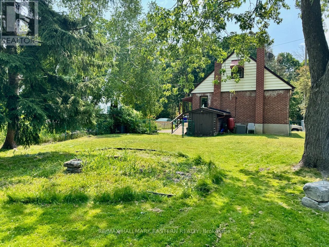 Photo 4 of 232 Munroe Avenue, Peterborough ON