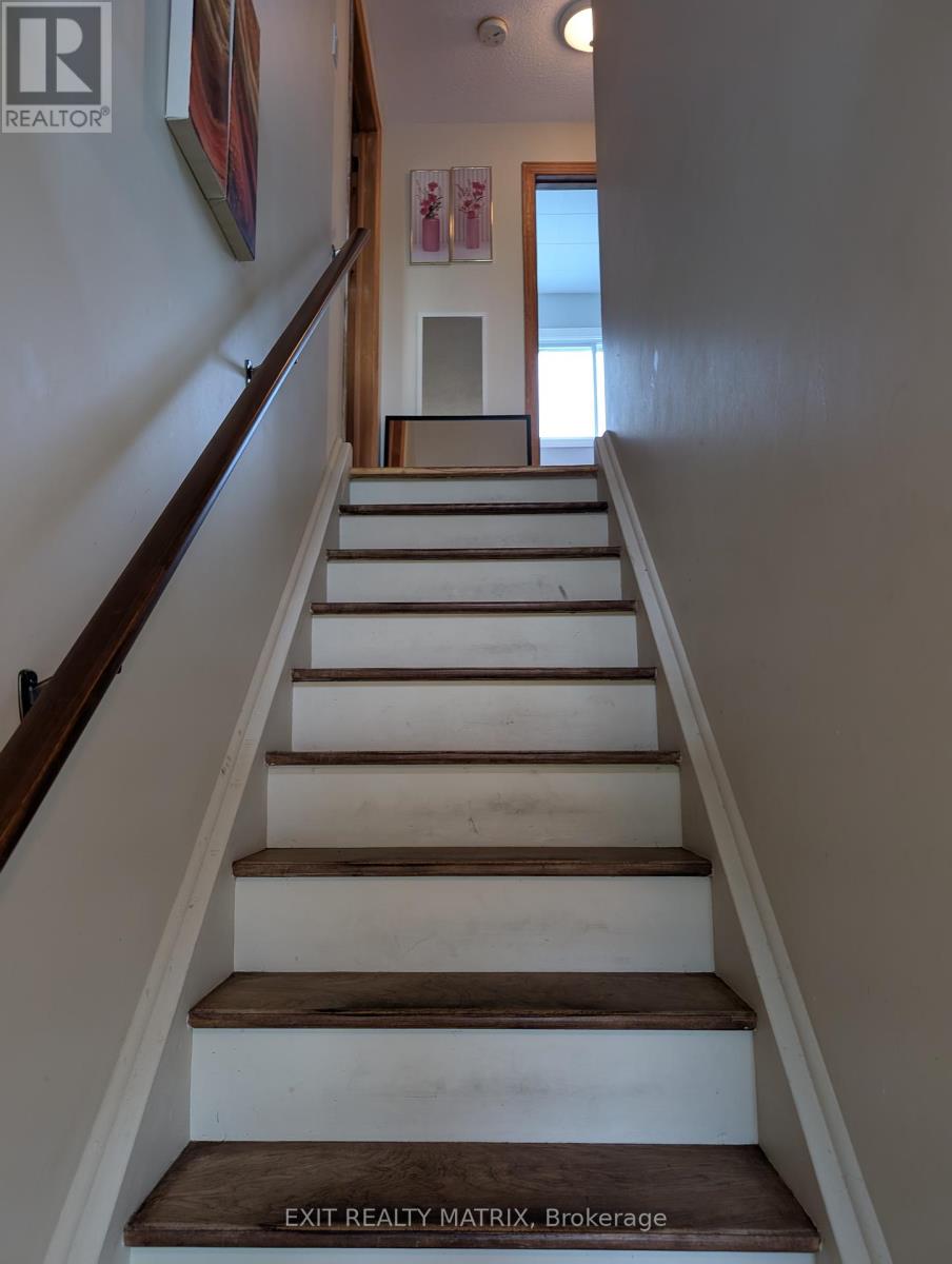 Photo 3 of 393 Donald Street, Ottawa ON