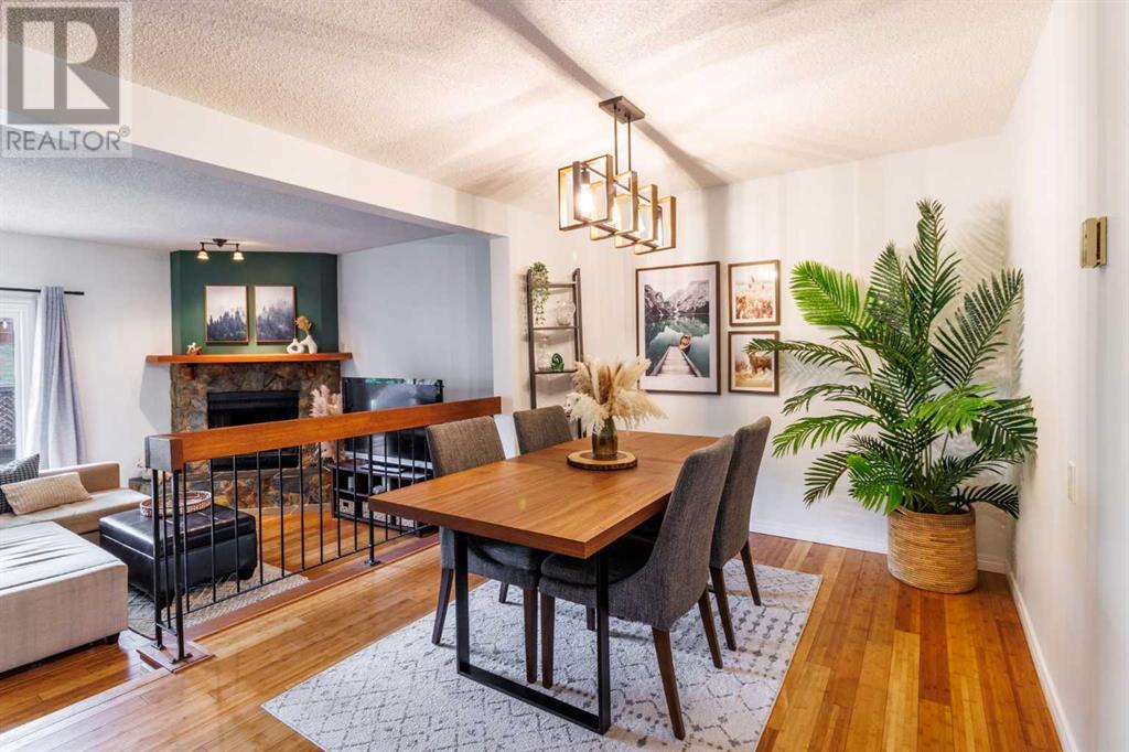 Single Family House 4 Level for Sale in  Glamis Terrace SW Glamorgan Calgary 