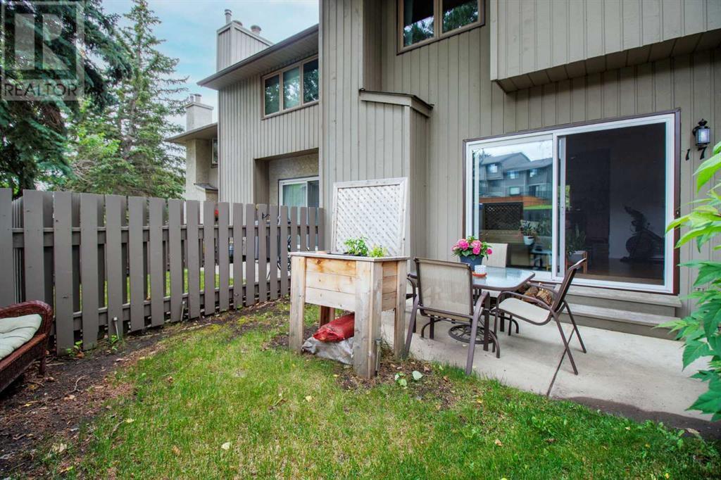 Single Family House 4 Level for Sale in  Glamis Terrace SW Glamorgan Calgary 