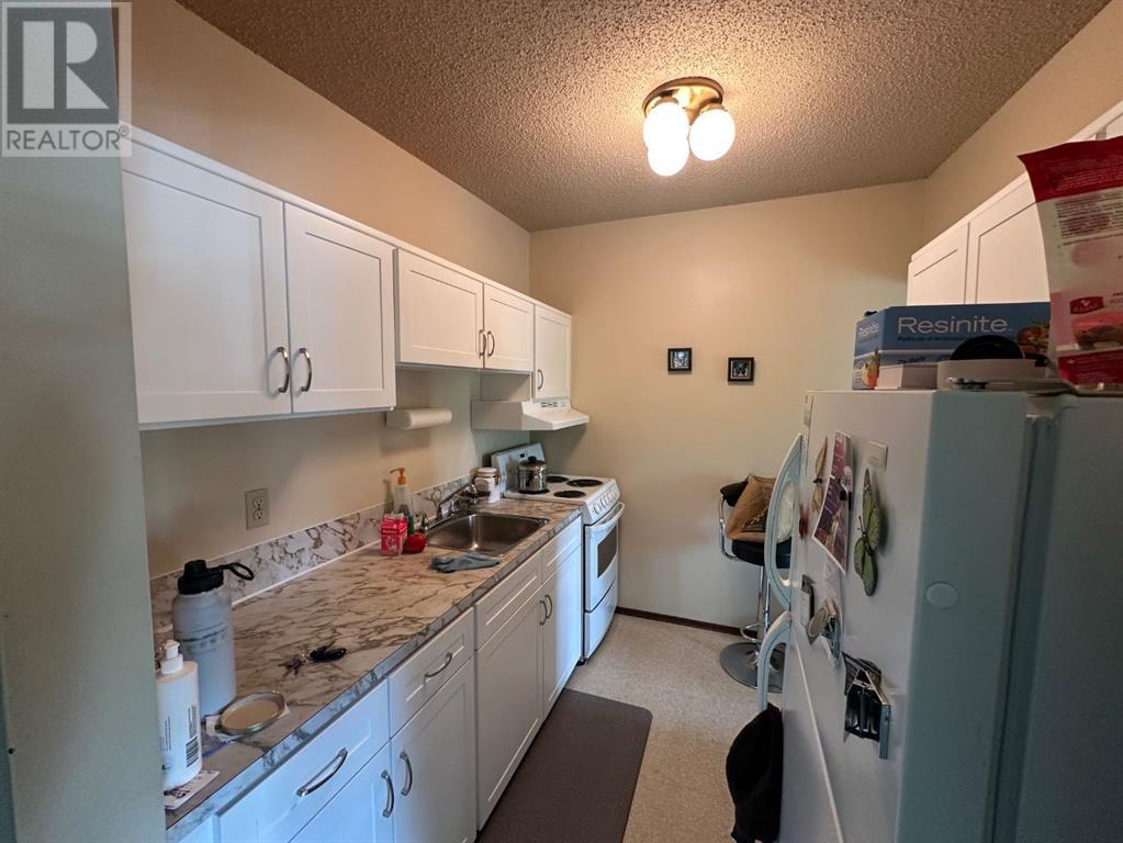 Multi-family House for Sale in  Huntsville Crescent NW Huntington Hills Calgary 