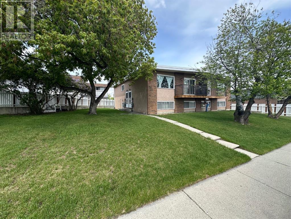 Multi-family House for Sale in  Huntsville Crescent NW Huntington Hills Calgary 