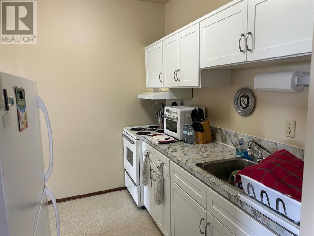 Multi-family House for Sale in  Huntsville Crescent NW Huntington Hills Calgary 