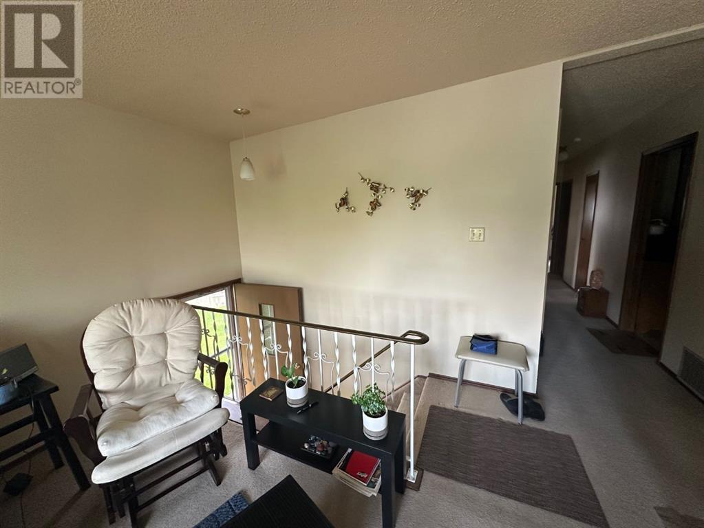 Multi-family House for Sale in  Huntsville Crescent NW Huntington Hills Calgary 