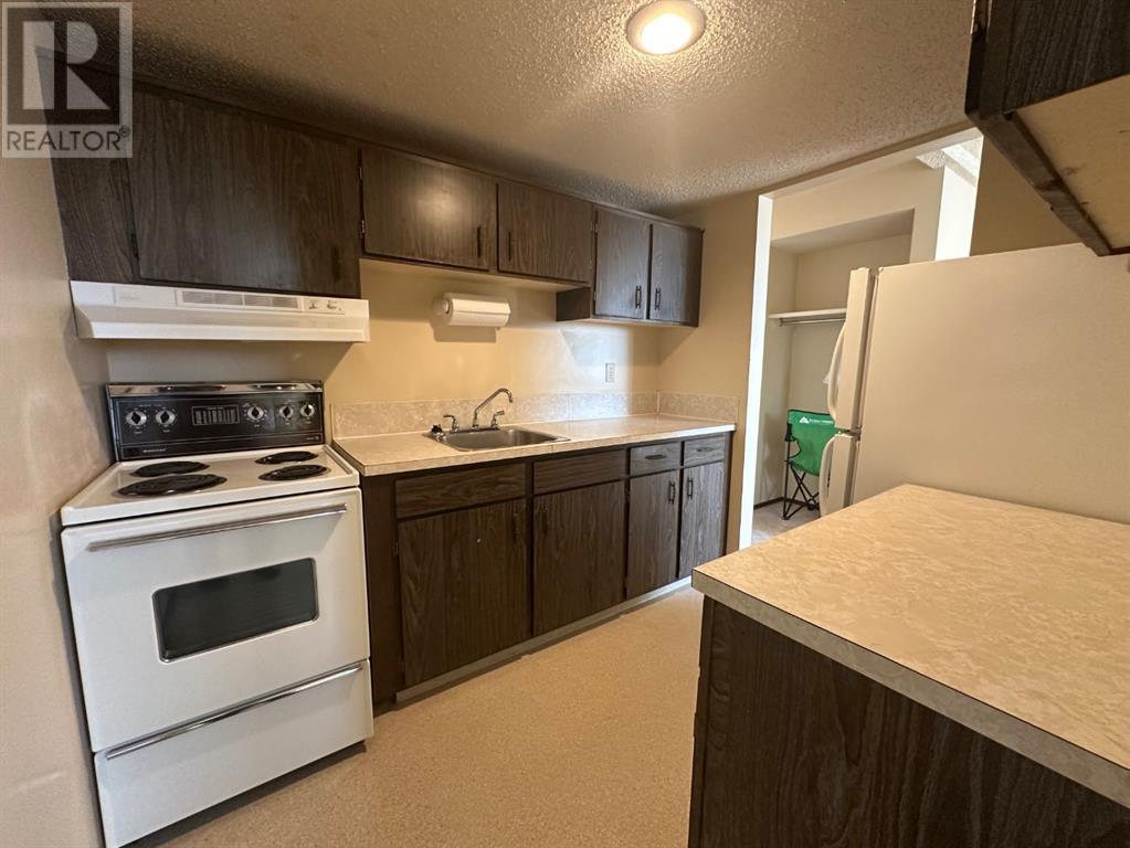 Multi-family House for Sale in  Huntsville Crescent NW Huntington Hills Calgary 