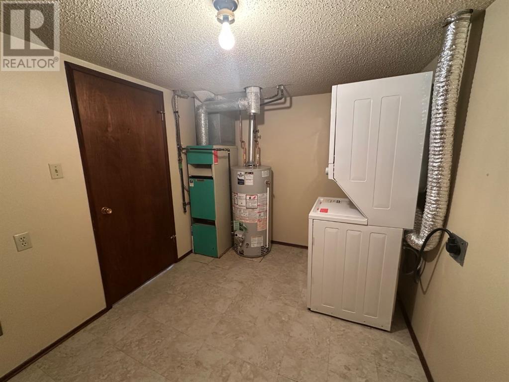 Multi-family House for Sale in  Huntsville Crescent NW Huntington Hills Calgary 