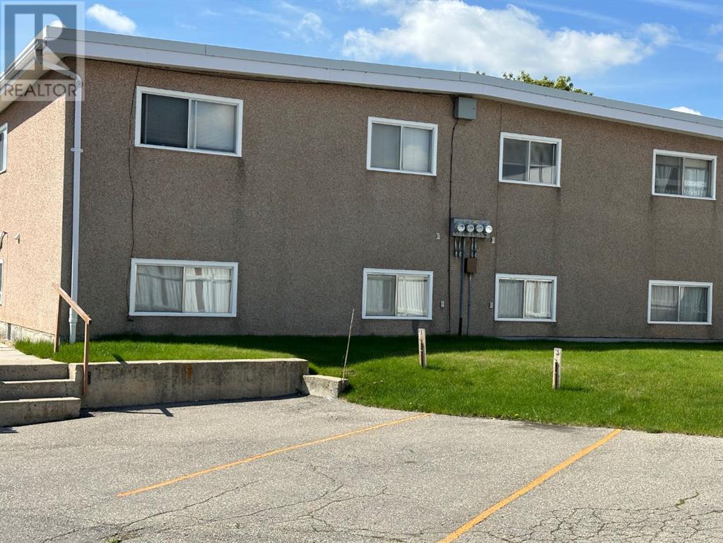 Multi-family House for Sale in  Huntsville Crescent NW Huntington Hills Calgary 