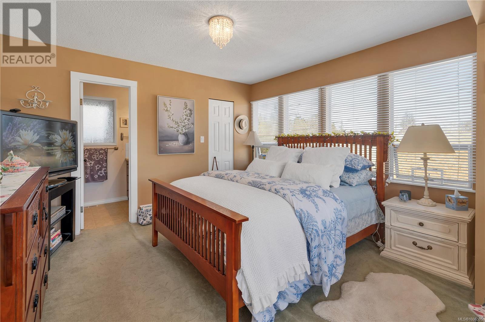 Photo 37 of 132 Skipton Cres, Campbell River BC