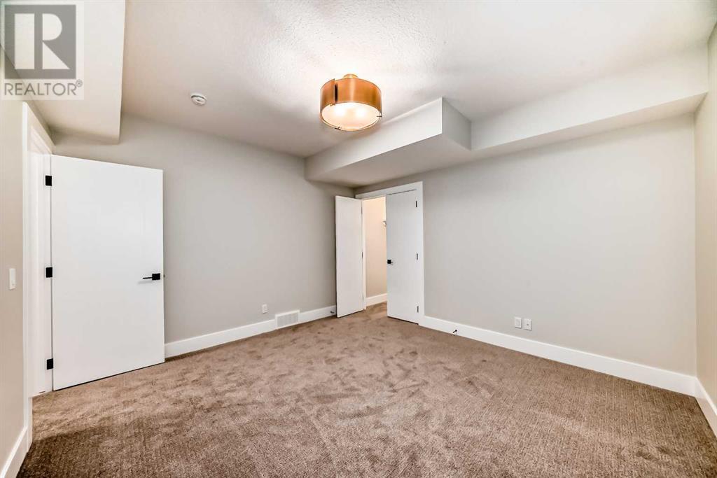 Single Family House for Sale in  Spring Creek Circle SW Springbank Hill Calgary 