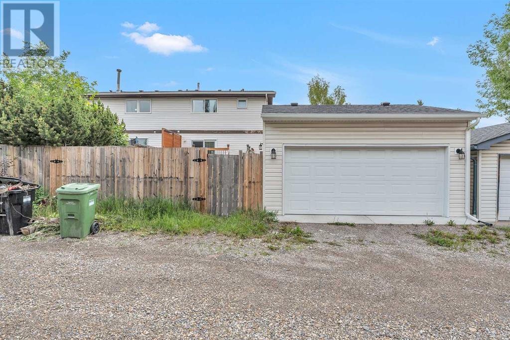 Single Family House for Sale in  Ranch Glen Place NW Ranchlands Calgary 