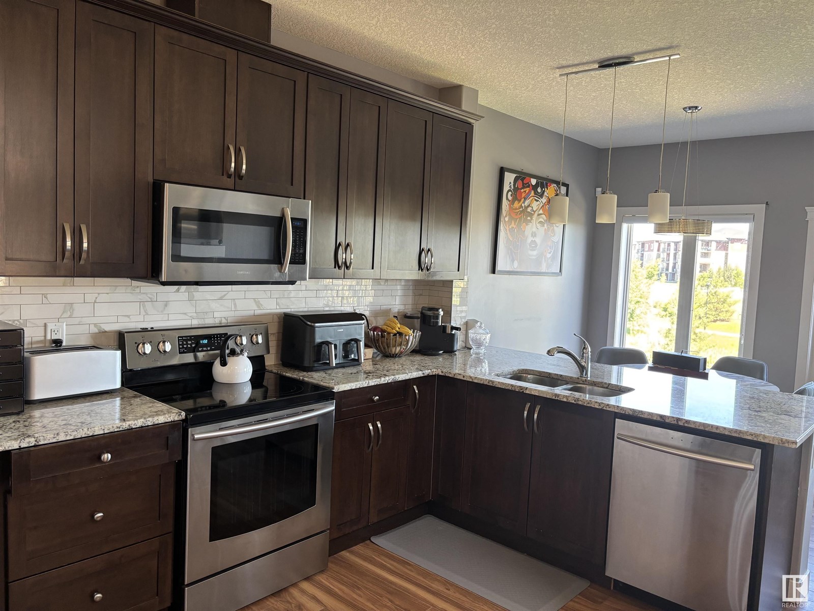 Photo 6 of 6694 Cardinal Rd Sw, Edmonton AB