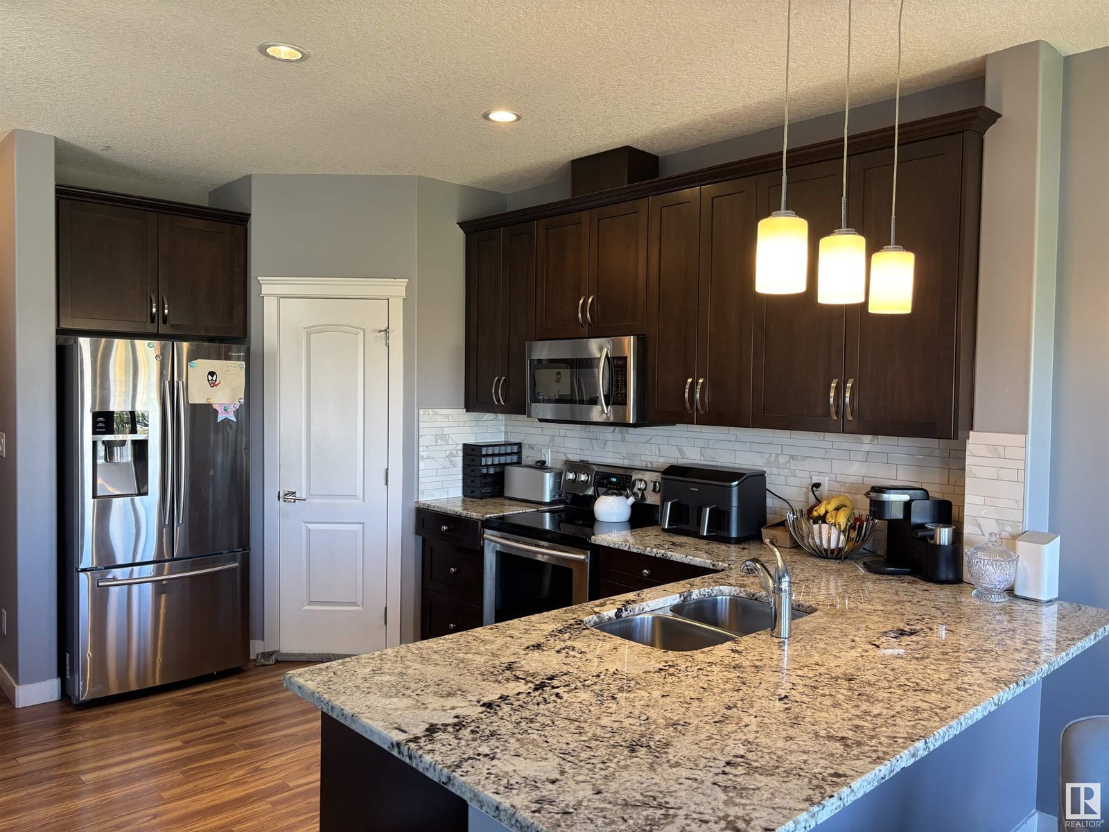 Photo 7 of 6694 Cardinal Rd Sw, Edmonton AB