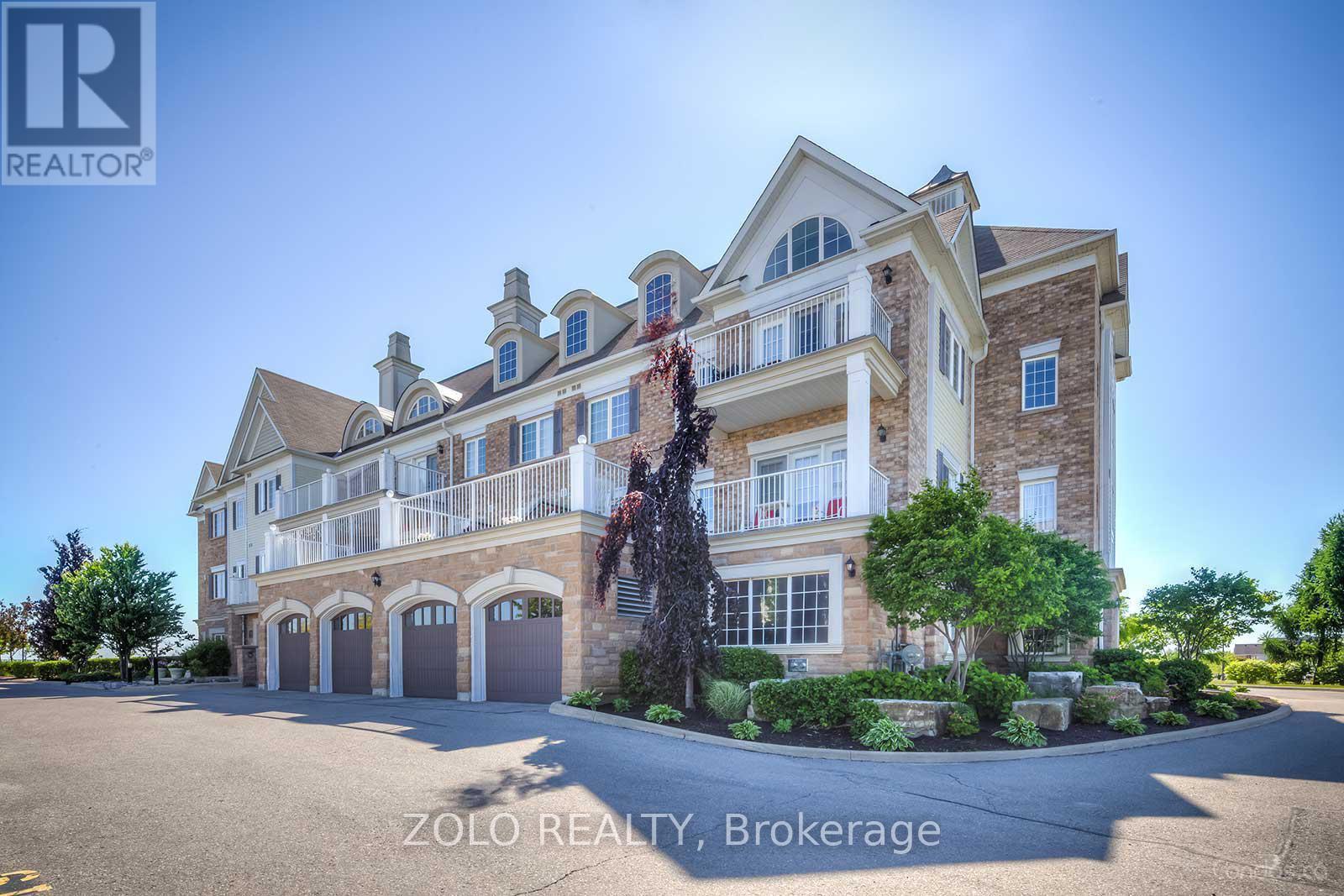 Photo 2 of 301 395 Lakebreeze Drive, Clarington ON