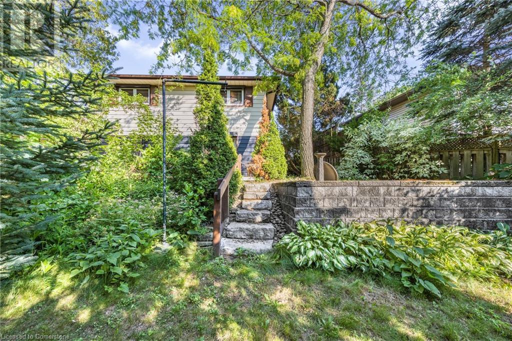 Photo 24 of 172 Old Ancaster Road, Dundas ON