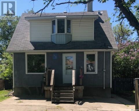 Single Family House for Sale in  DEWDNEY AVENUE Regina 