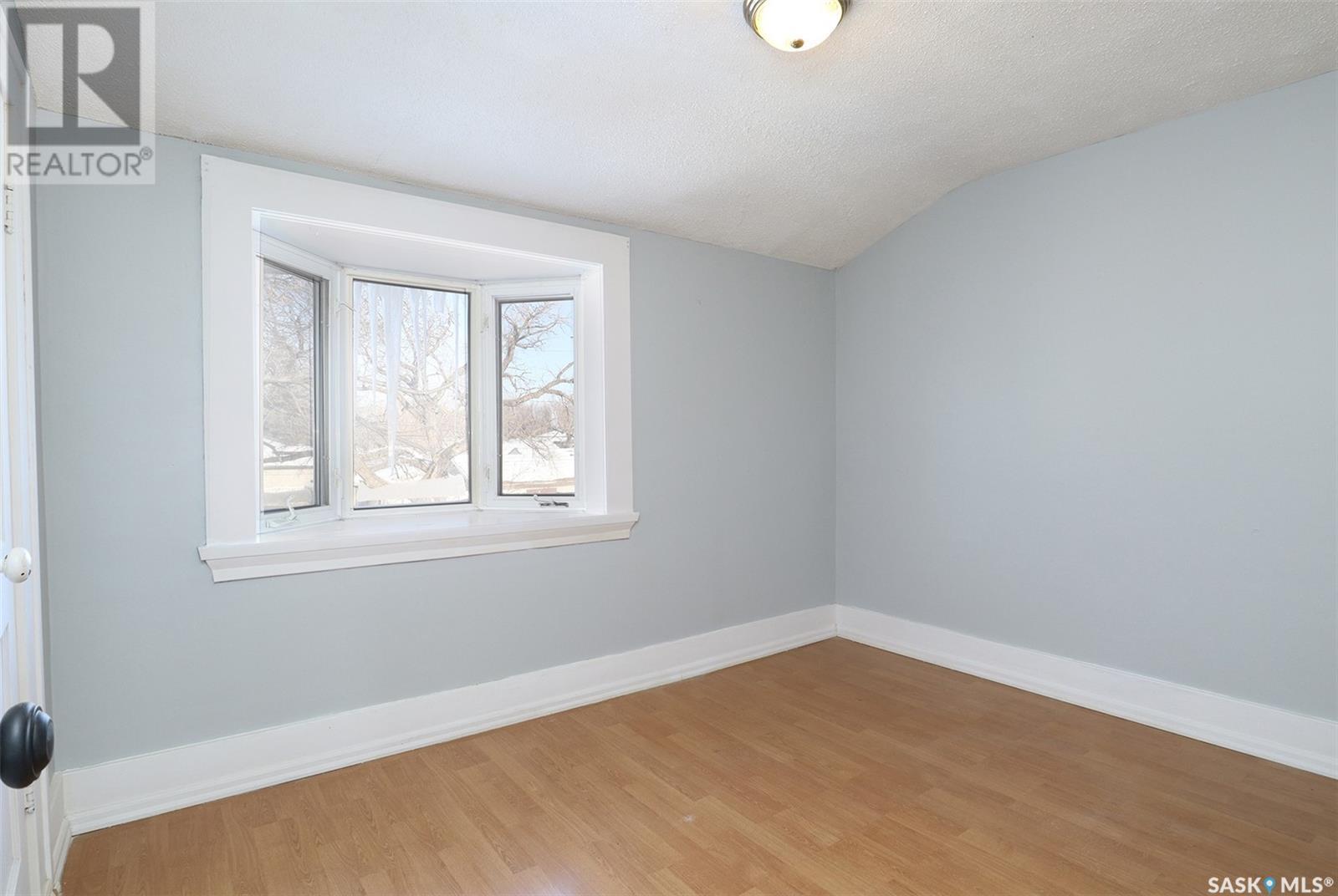 Single Family House for Sale in  DEWDNEY AVENUE Regina 