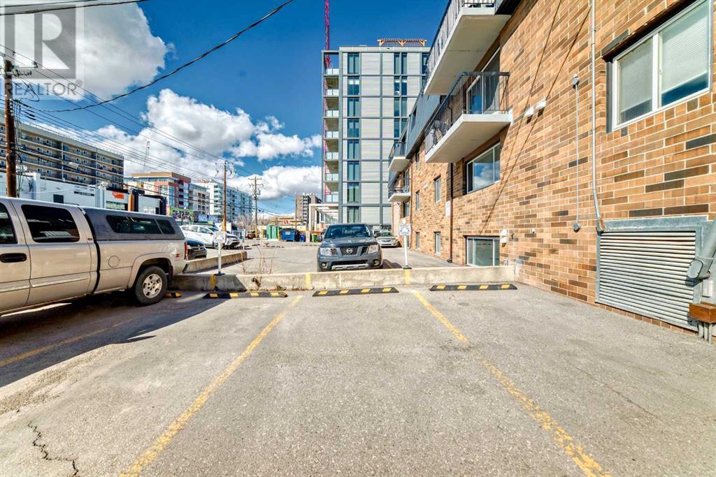 Single Family House for Sale in   A Street NW Sunnyside Calgary 