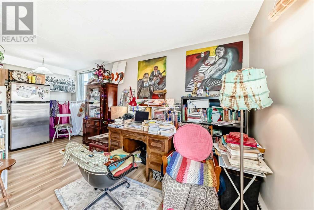 Single Family House for Sale in   A Street NW Sunnyside Calgary 