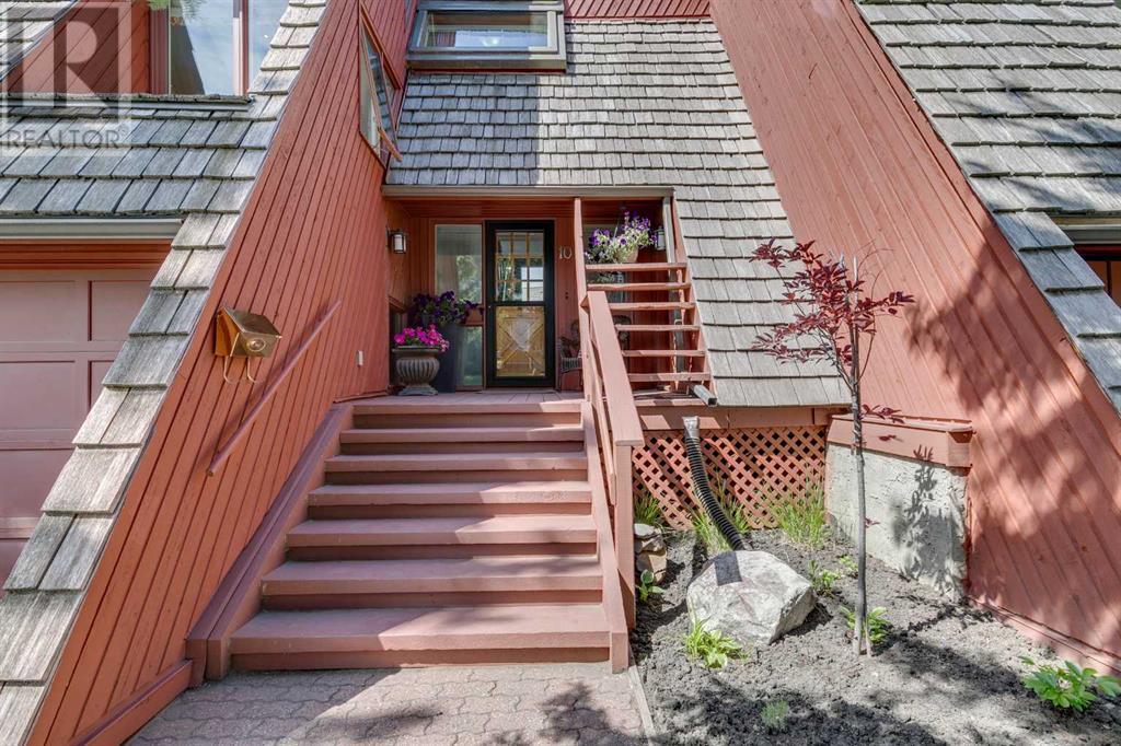 Single Family House for Sale in   Coach Bluff Crescent SW Coach Hill Calgary 